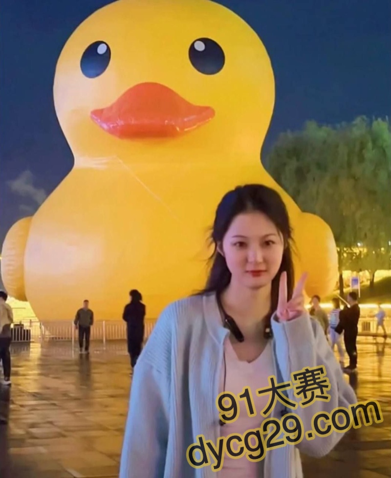 西藏职业技术学院林丹妮被男友拍摄做爱小视频分享至群聊 清纯人设翻车 图4