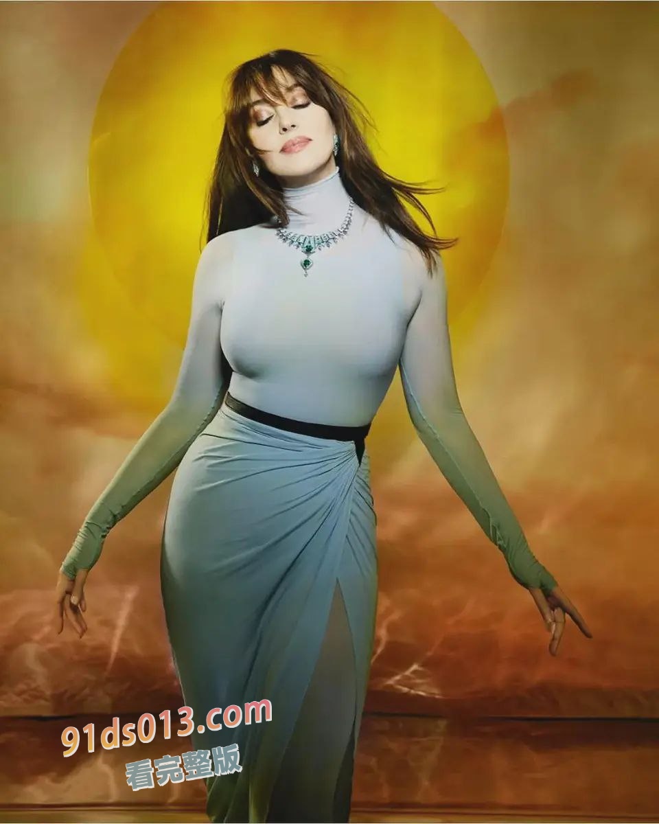 意大利 女演员 莫妮卡贝鲁奇 全裸出镜及激情床戏精选片段合集！她让全球男人集体失眠30年 图2