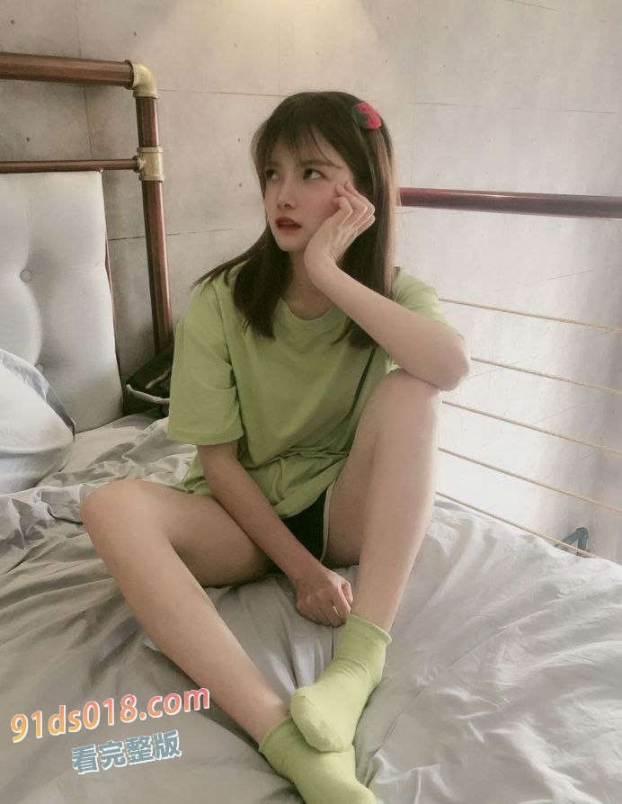 新婚不到一个月出轨，看着文静，但上了床就变骚逼母狗！ 图4