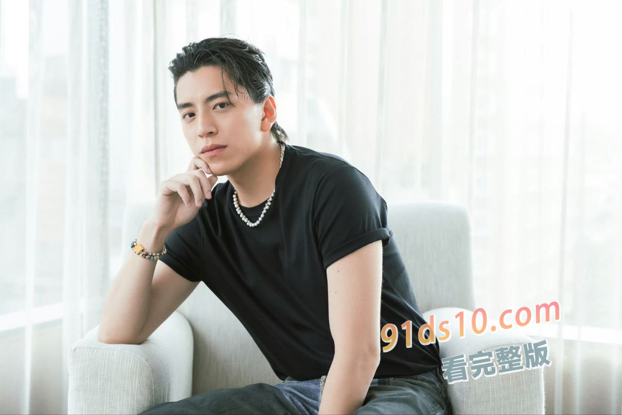 明星王大陸昨日因涉嫌殺人未遂被移送侦办,今晨新北地院諭知王大陸500萬交保、游翔閔羈押禁見。目前父親不願回應,姊姊則是在澳門旅遊過生日,生日願望也曝了光。 图5