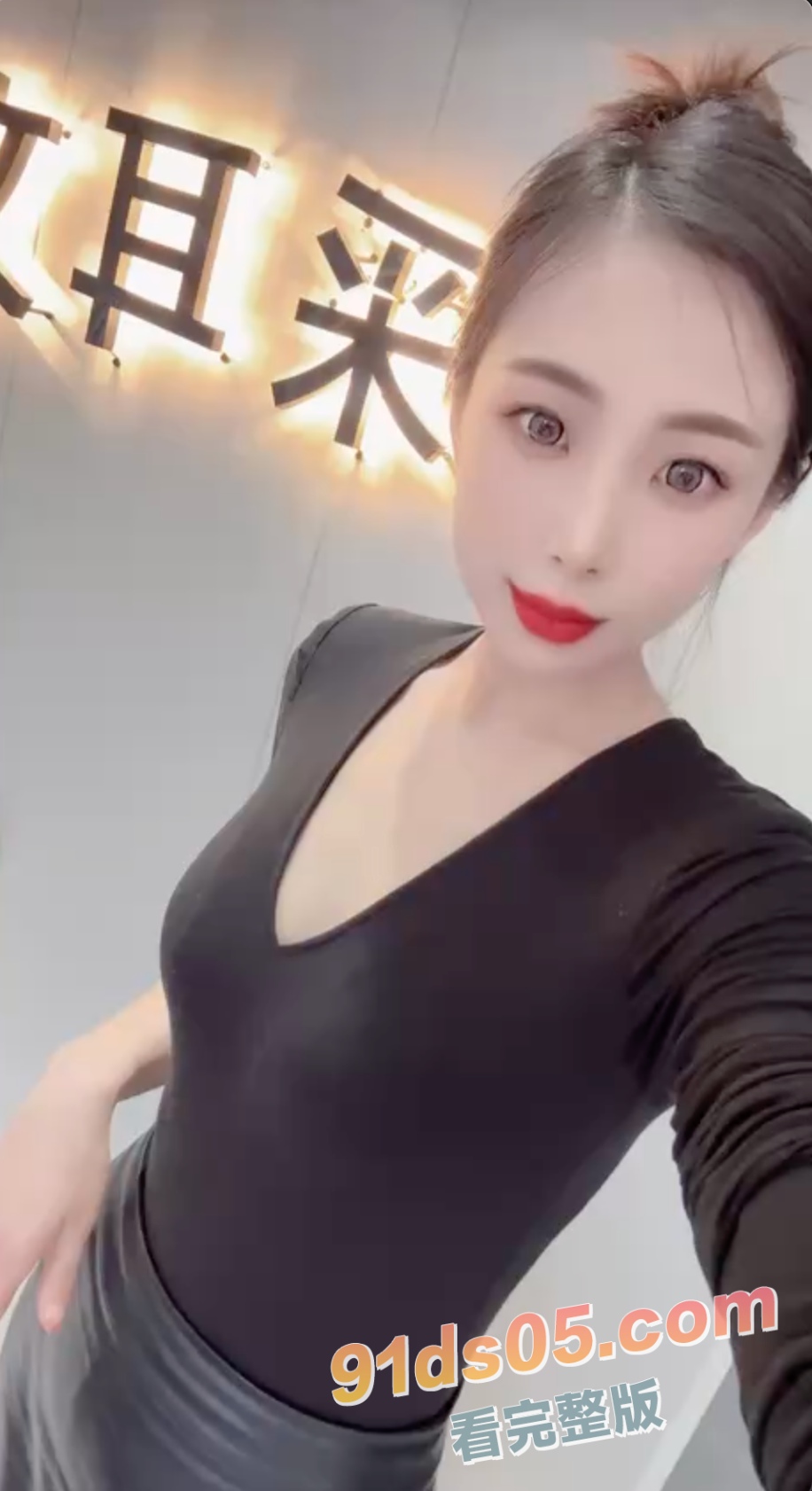 唐山檀耳匠老板娘 李薇婷 极品身材蜂腰翘臀 经常带客人到家里打炮且自拍性爱视频！ 图3