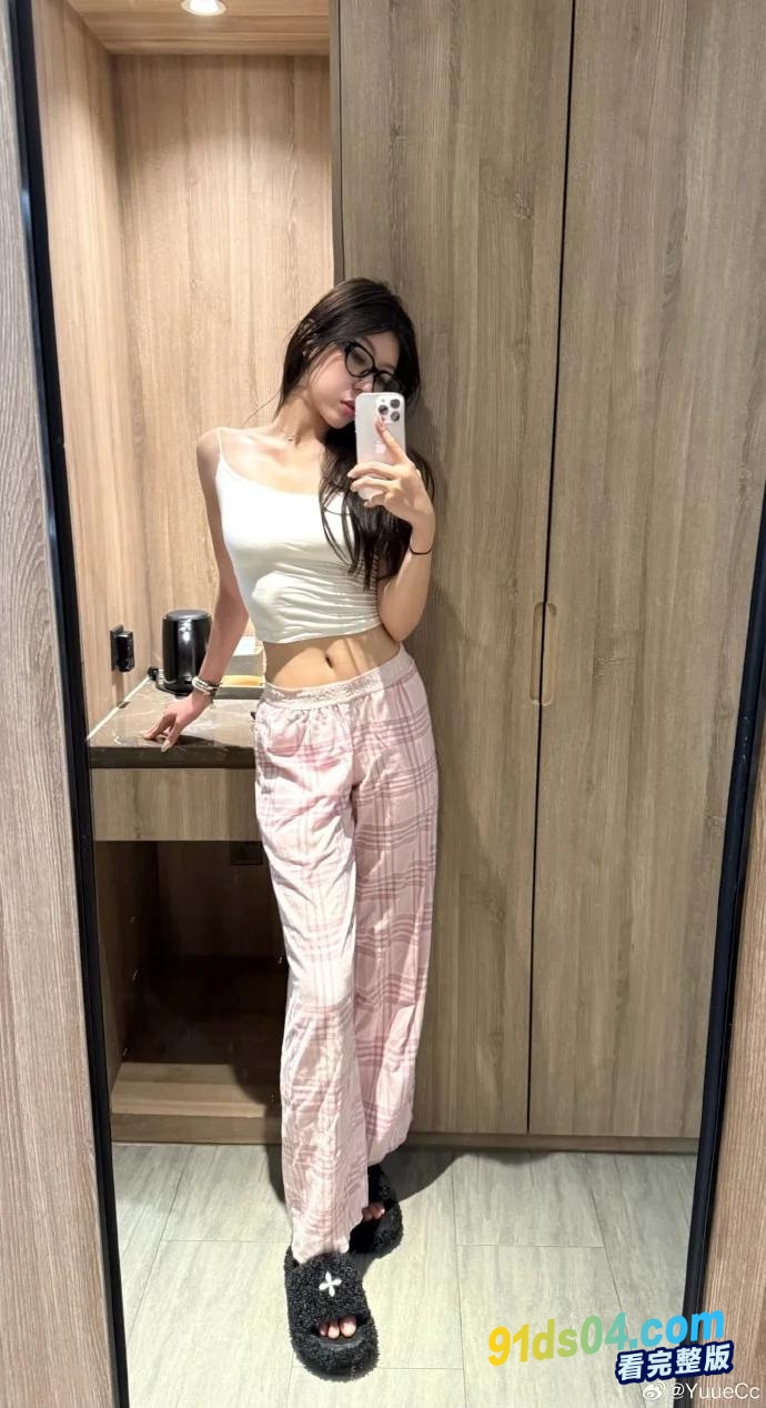 炸裂！CBA球员张兴亮把女友装行李箱带进宿舍通宵补课变软脚虾，第二天比赛只拿了5分 已被广州龙狮禁赛 图6