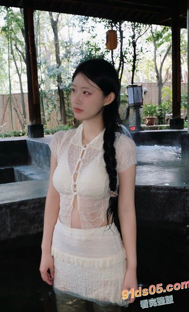 极品女神 户外温泉野战系列 清纯嫩妹被油腻男疯狂打桩 淫叫声隔壁都听到了！ 图7
