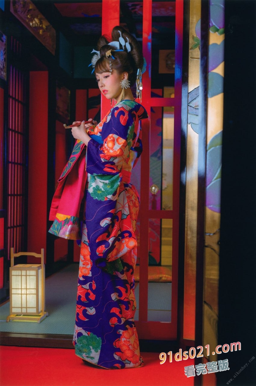 三上悠亜 花魁写真集 和美写美 附带 三上悠亚的开苞同居档案无码破解鉴赏～ 图6