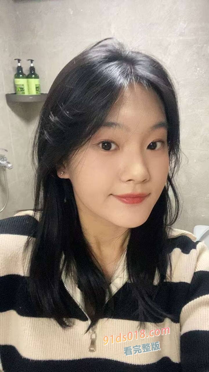 北京外国语大学 刘薇 在宿舍跟男友裸聊，性爱视频分手后被渣男曝光！