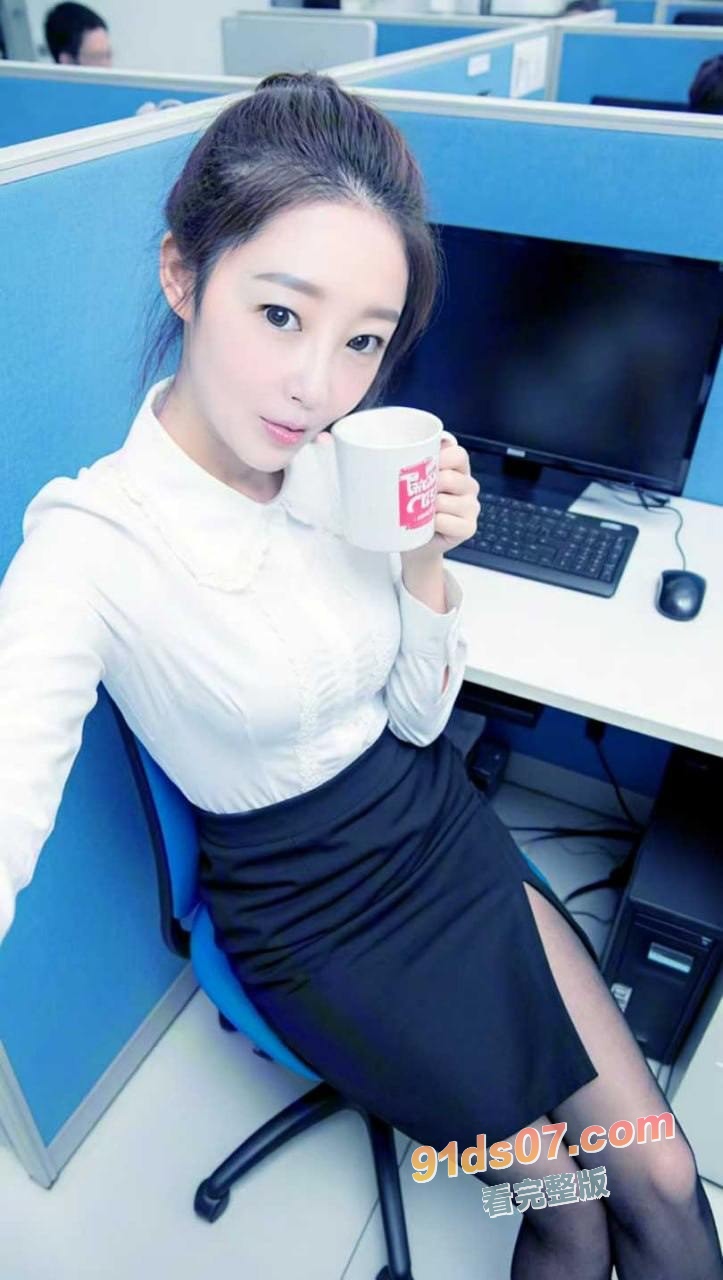 四川成都培训机构舞蹈老师 丸子 私底下竟然是个反差福利姬 被发现后沦为学生家长的禁脔母狗！