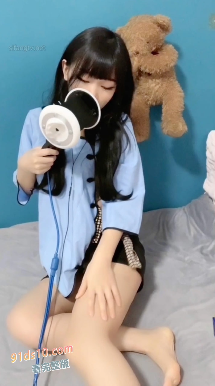 萌妹子身穿情趣装，带来ASMR娇喘诱惑，制服下的性感让人血脉喷张！ 图5