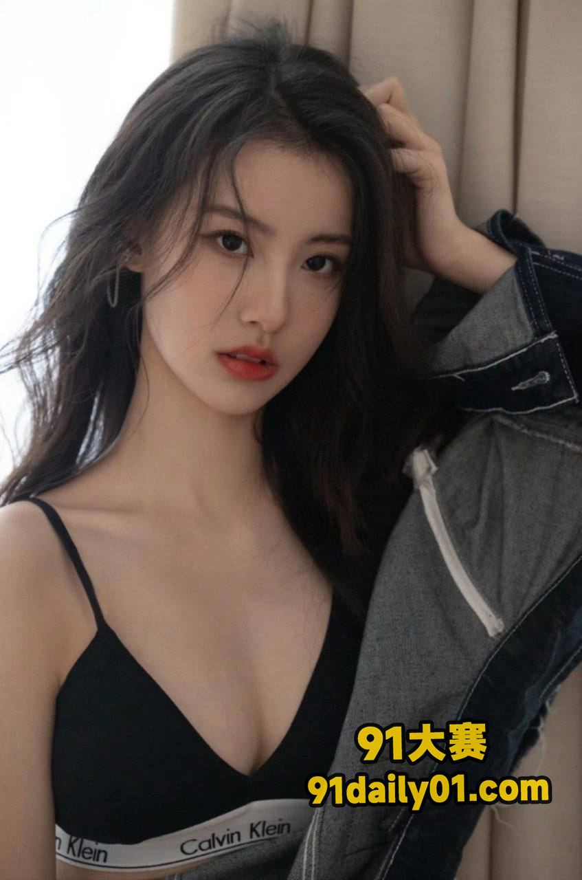 南京艺术学院 高颜值女校花 林辛梓 与男友私密小视频泄露 站立后入直接操哭！ 图4