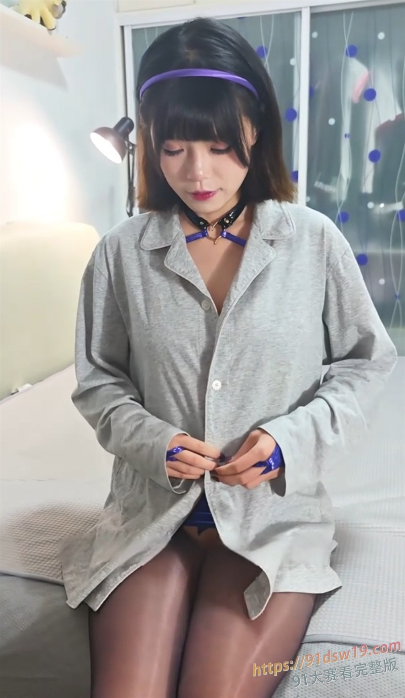 巨乳福利姬 咕姆gomu 最新作品 男友突然来电正用红唇与绿主肛门练习接吻！ 图4