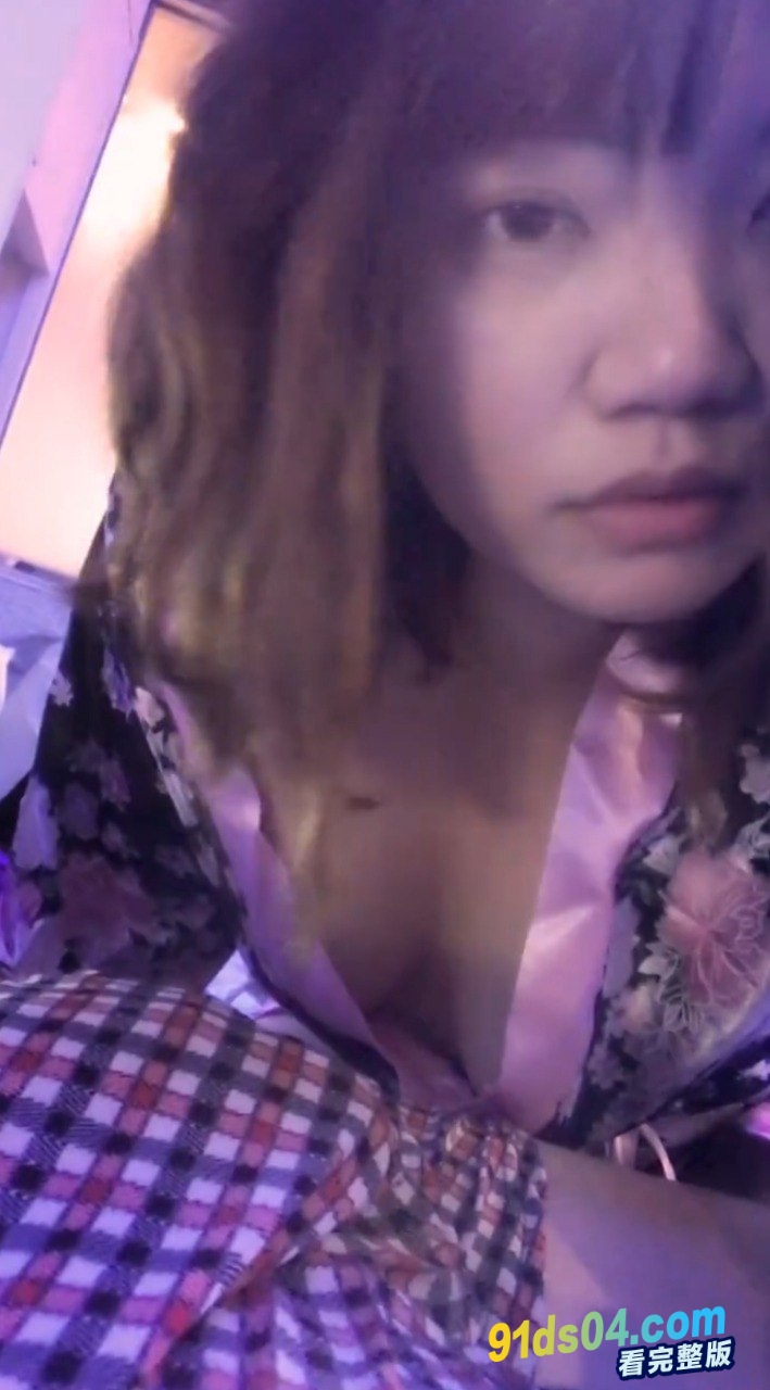 微胖气质巨乳金发妹陈婉瑜 和男朋友在情趣酒店私拍泄密 不穿内裤前来赴约坐等挨操，迫不及待扒开男朋友裤子要吃棒棒糖 图8