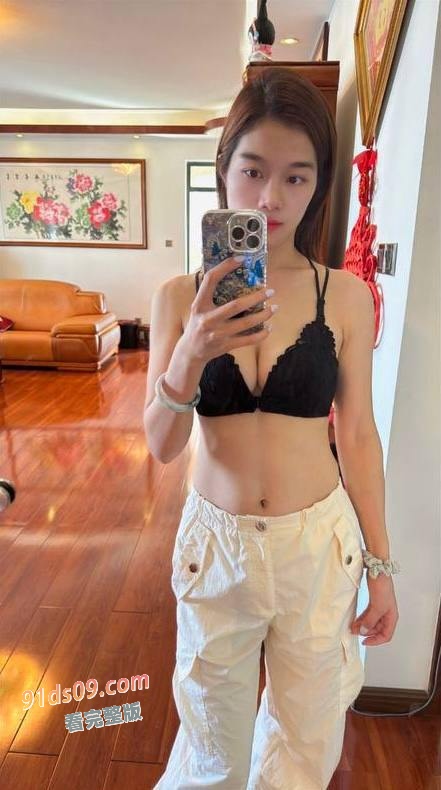 广西已婚人妻 刘美玲 哺乳期外出偷情 大量骚照给炮友欣赏 线下送逼情人被暴力打桩！ 图8