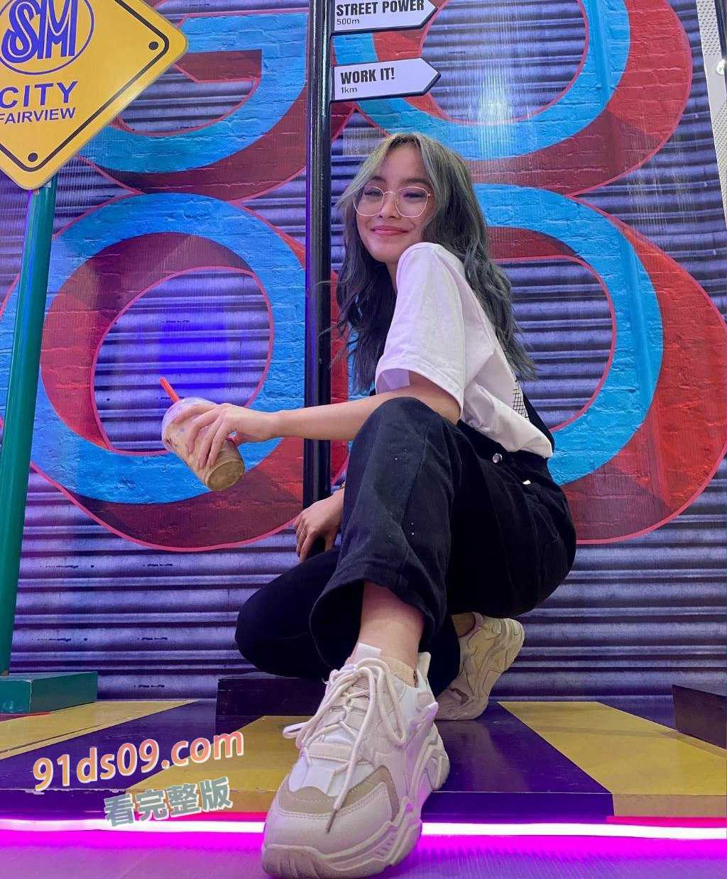 菲律宾华裔高颜值气质美少女泄密 露脸揉奶自慰私拍勾引男友被传播 活泼可爱美少女竟然如此反差