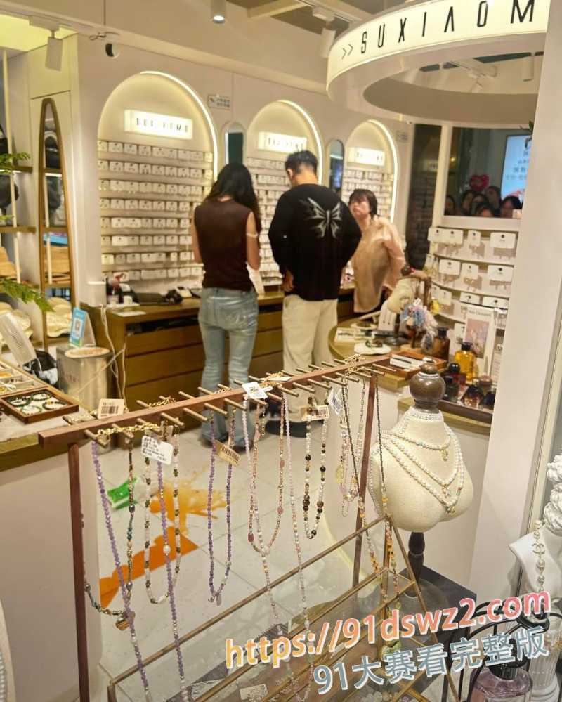 江苏南通如皋吾悦广场抓小三互殴上热搜 厂长臧洋出轨小提琴老师 原配崩溃质问！ 图20