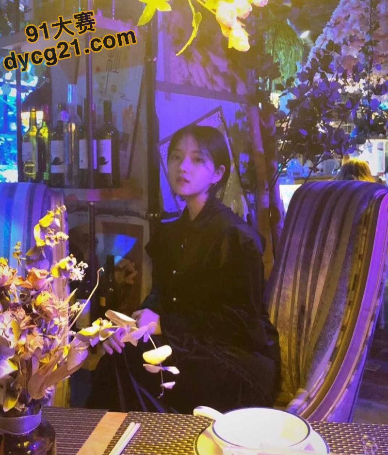 魔都高颜值拜金极品健身女神小姐姐和金主爸爸玩3p 母狗骚得不行 极品尤物 图15