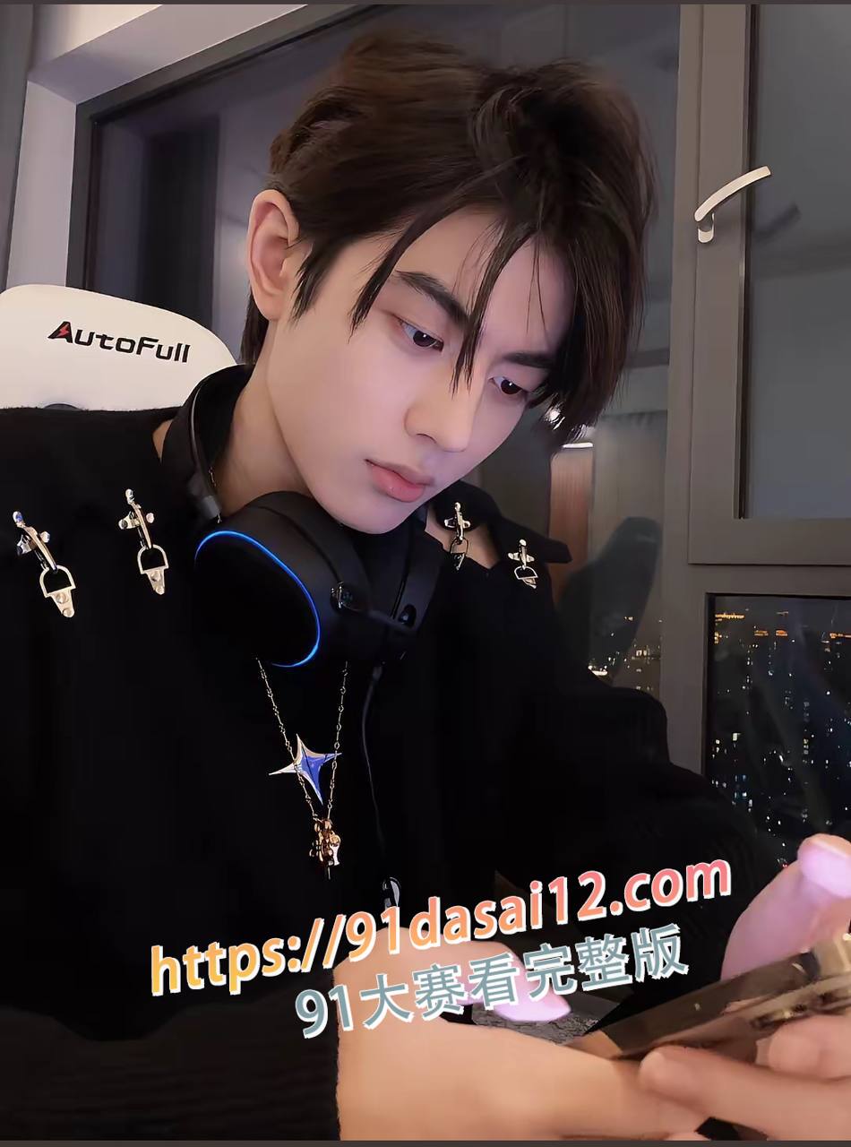 抖音70w粉丝男网红 纪东杰 出轨约炮 被女主嫌弃就几分钟 一脸不满足的样子太诱人了 图3