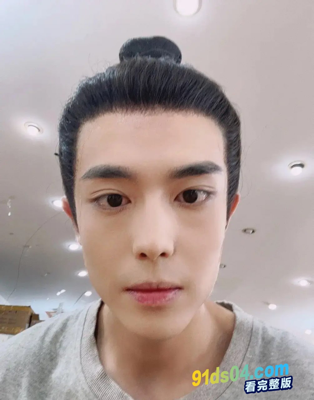 演员王星被曝泰国拍戏时失联，我驻清迈总领事馆：接到家属求助，将持续跟踪进展维护中国公民安全 图3