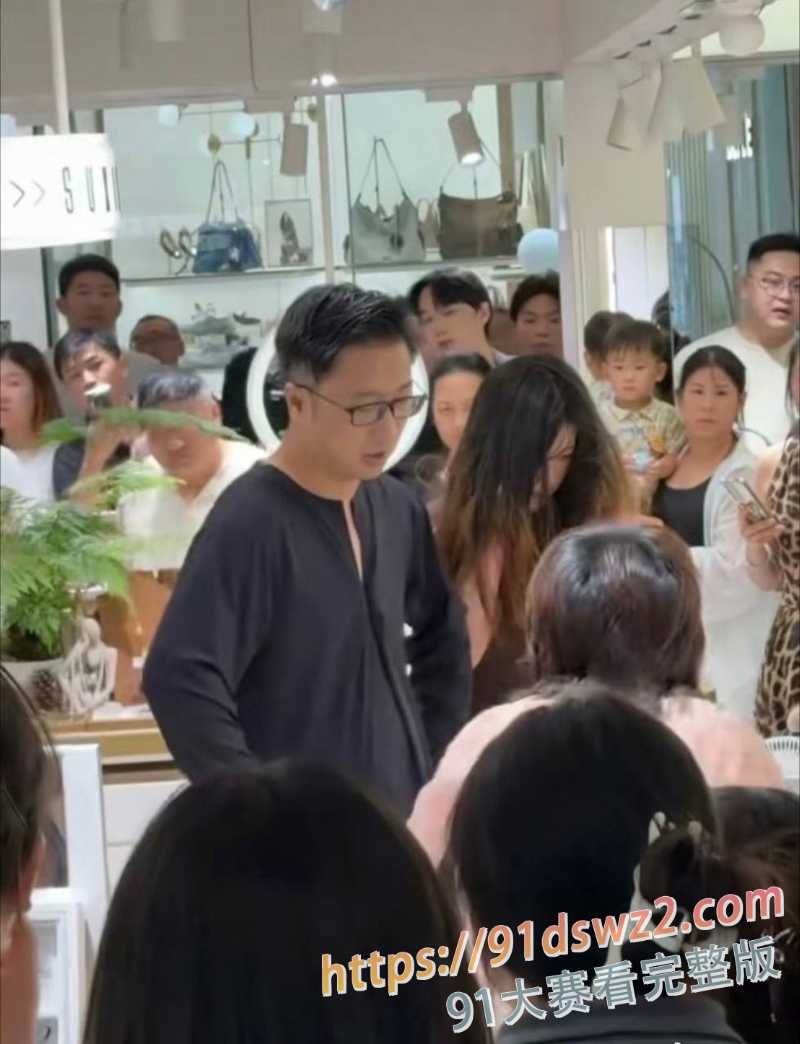 江苏南通如皋吾悦广场抓小三互殴上热搜 厂长臧洋出轨小提琴老师 原配崩溃质问！ 图12