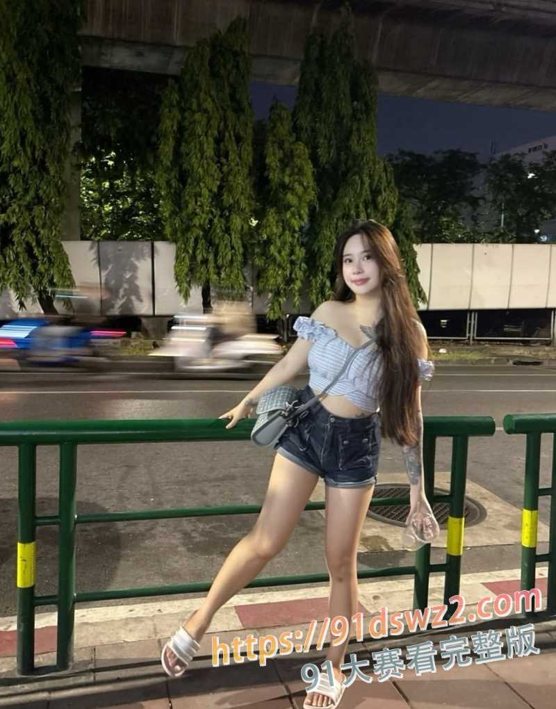 极品颜值网红 Chyi Jun 与前男友自拍视频 露脸口交乳交 肉棒直插怕痛 图3