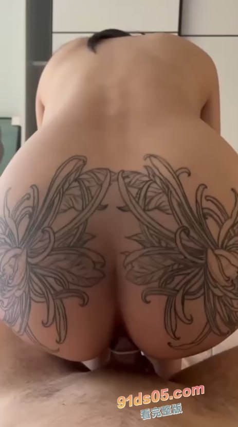 大神约炮肉感反差骚女 舞娘般的诱惑身材极具撸点 翘起花臀被肉棒激情后入！完美的炮架子 图3