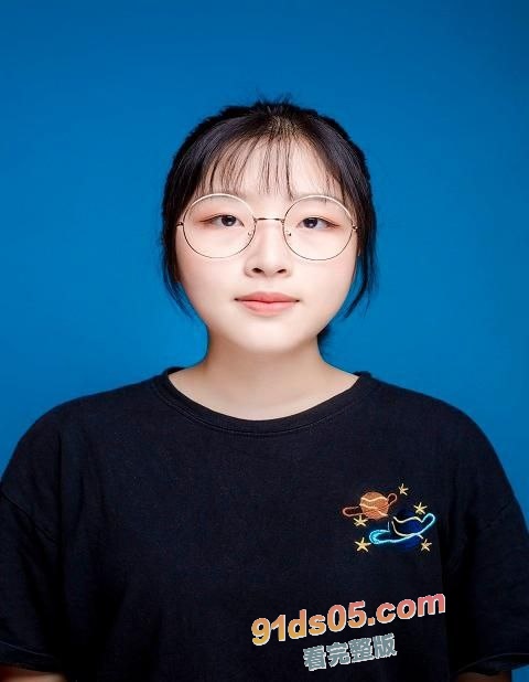 青海大学 女大学生 伍悦 被男友调教玩弄 伍悦脱光后 下面肥美的鲍鱼真是太美了！