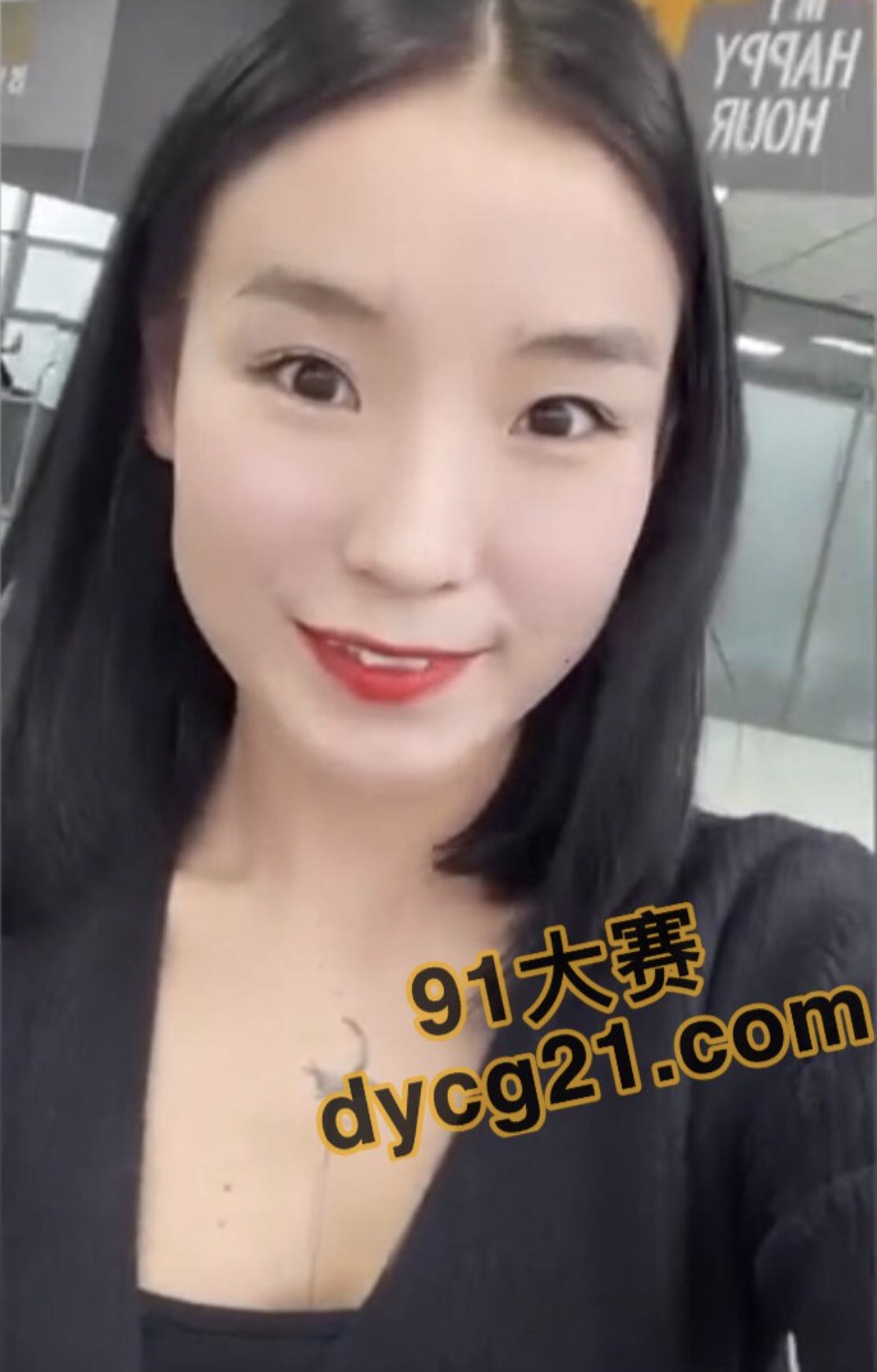 呼和浩特健身房前台小姐姐和客户约炮 骚货主动穿上情趣内衣女上位骑马