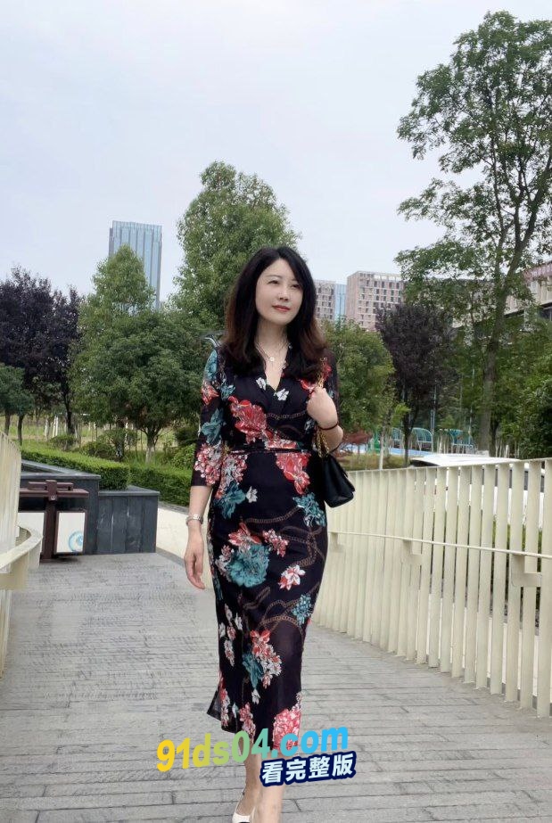 超有气质嫂子以身抵债 嫂子的肉体诱惑无人抵挡 500一次价格公道相当良心 图3