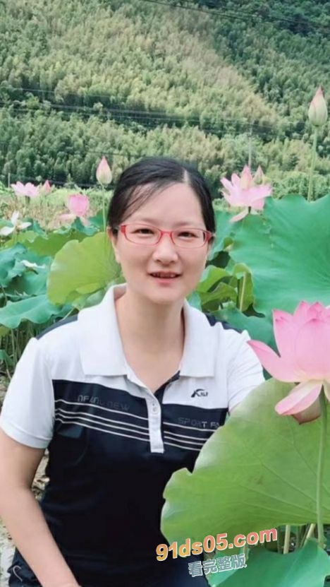 半老徐娘 董冬英 年龄大了依旧也风流 背着老公和女儿找我练瑜伽 甚至还时不时给我钱！ 图4
