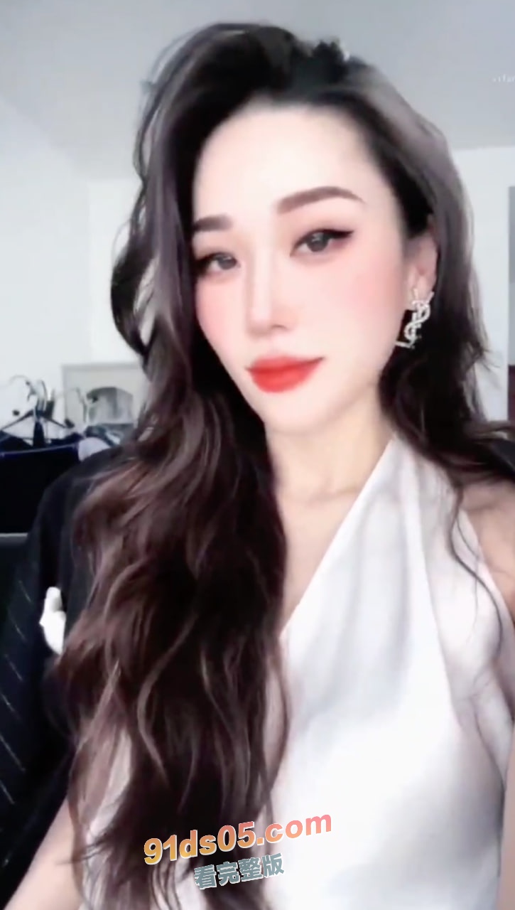 抖音高挑性感御姐网红C姨 定制福利自慰扣穴性爱自拍合集 高贵气质完美身材榨精女神，做金主听话的一只母狗～ 图5