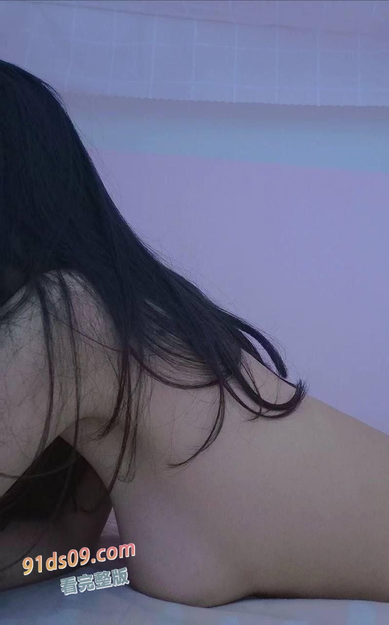 武汉文理学院眼镜骚妹吴婧妍 母狗勾引金主爸爸操逼玩穴 眼镜婊的骚逼为啥总是痒痒？ 图5