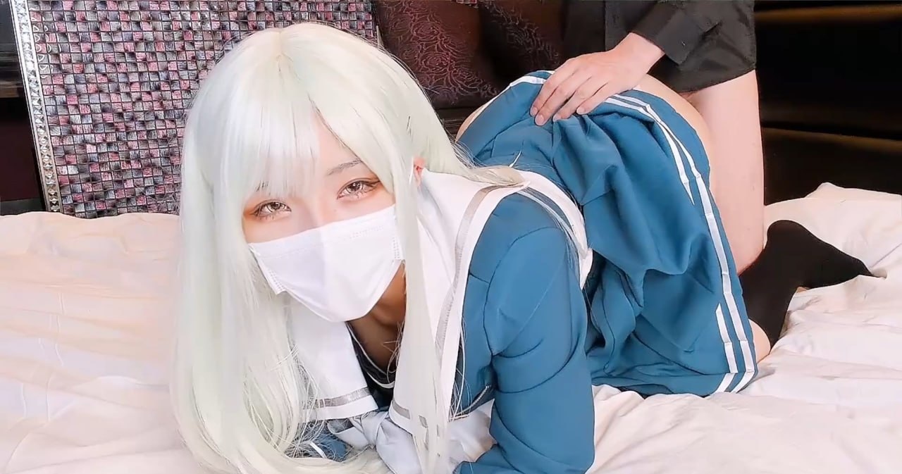 推特极品福利姬Unknown cos性感银发JK学妹 翘臀后入操得娇喘连连眼神妩媚
