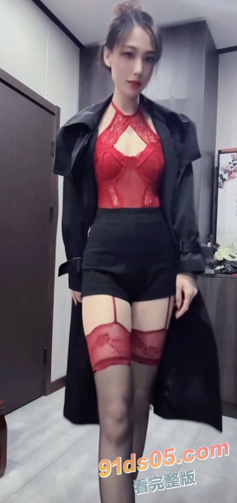 唐山檀耳匠老板娘 李薇婷 极品身材蜂腰翘臀 经常带客人到家里打炮且自拍性爱视频！