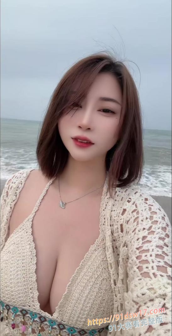 快手巨乳少妇网红 小奶球 多套性感造型展示丰满身材 扭腰抖胸擦边热舞 极致诱惑 图6