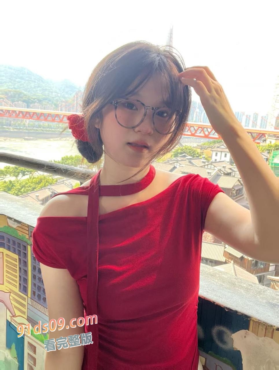 武汉文理学院眼镜骚妹吴婧妍 母狗勾引金主爸爸操逼玩穴 眼镜婊的骚逼为啥总是痒痒？ 图3