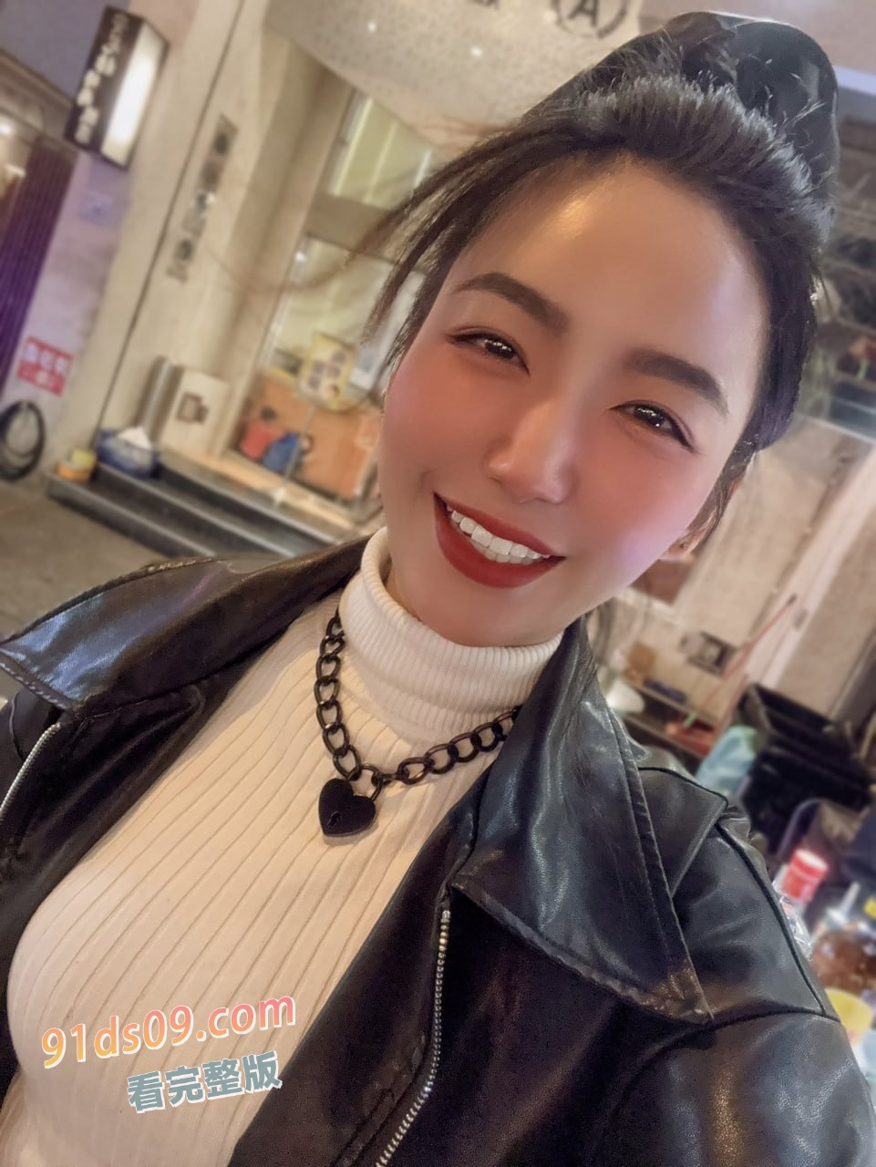 台湾健身女网黄 你的小太阳 被曝光 大屌抽插的时候玩AV棒，这不直接升天？高潮到全身颤抖 图8