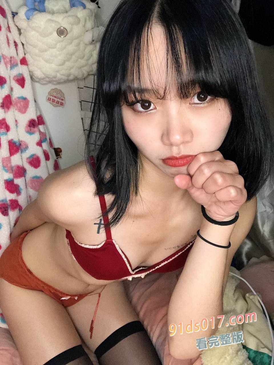 贵州艺术学院舞蹈系反差母狗李雅茹 腰缠红绳 舍友去上课就在宿舍发骚全裸自拍自慰！ 图18