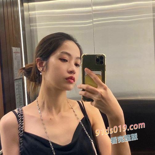 新加坡 花店老板娘 Babeyiyi 后续！ 背着男朋友偷情约炮，还特么约黑鬼，是个十足的媚黑婊