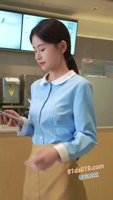 在好利来上班的姐姐让她穿上工装先灌肠清洗然后爆菊肛射！ 图1