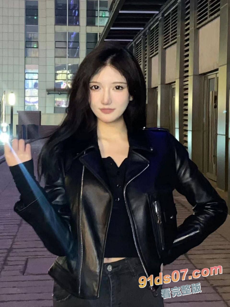 广东 珠海艺术职业学院 李思涵 18岁萝莉女大学生 又纯又欲喜欢口交舔鸡巴 被包养的金主爸爸爆操成母狗 图6