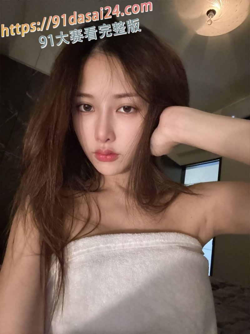 推特户外网红 女神 惊现摩天轮激情时刻 反差感拉满 高空密闭舱上演超级刺激亲密戏码！ 图2