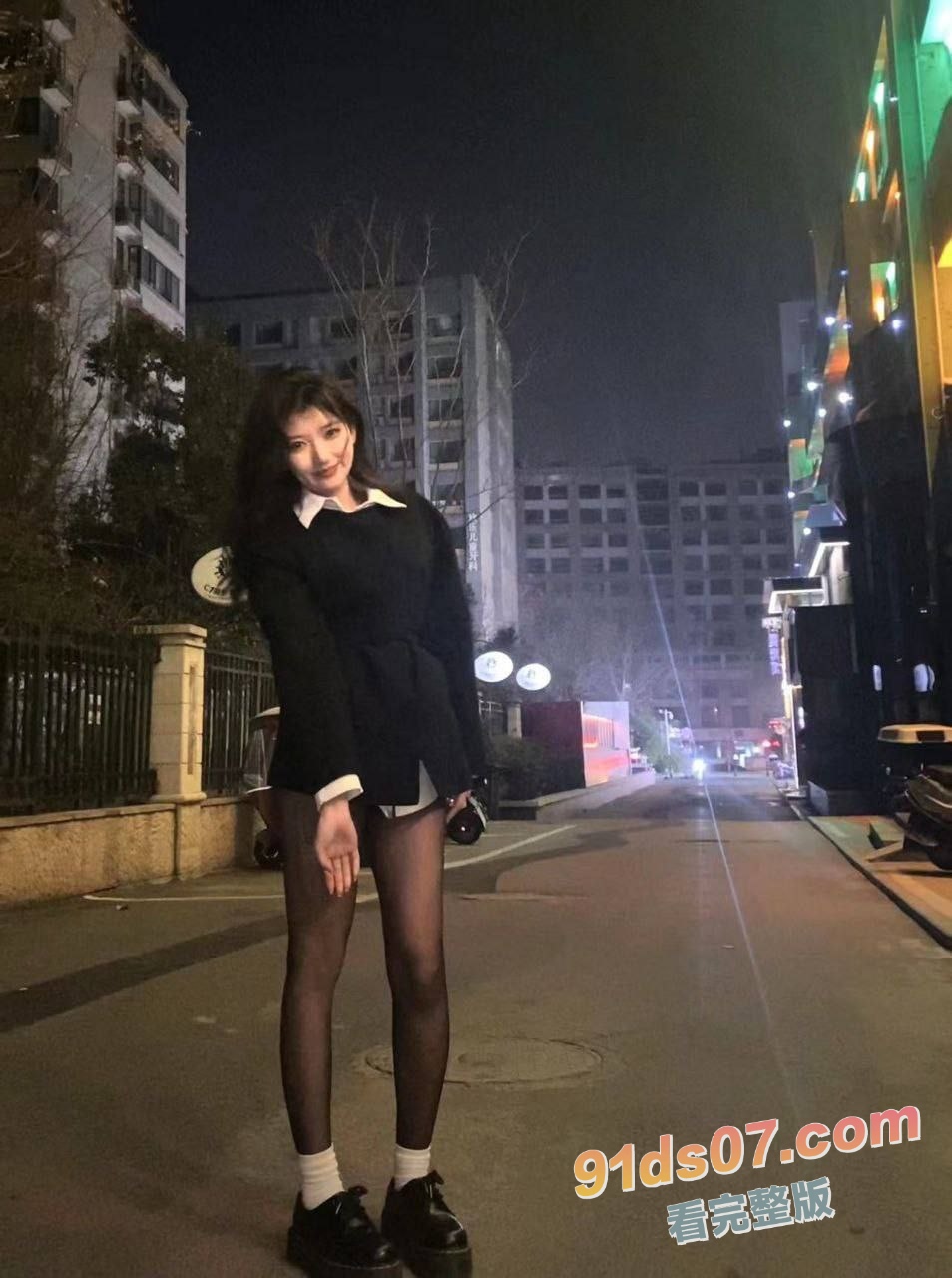 广东 珠海艺术职业学院 李思涵 18岁萝莉女大学生 又纯又欲喜欢口交舔鸡巴 被包养的金主爸爸爆操成母狗 图5
