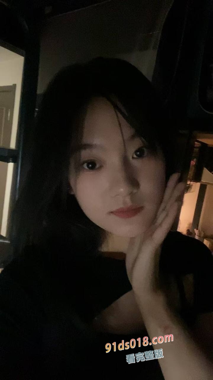 北京外国语大学 刘薇 在宿舍跟男友裸聊，性爱视频分手后被渣男曝光！ 图3
