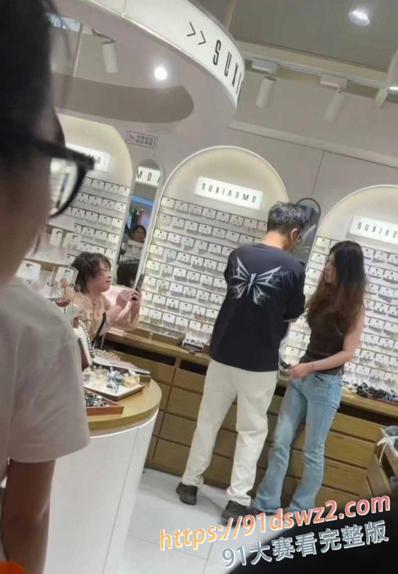 江苏南通如皋吾悦广场抓小三互殴上热搜 厂长臧洋出轨小提琴老师 原配崩溃质问！ 图14
