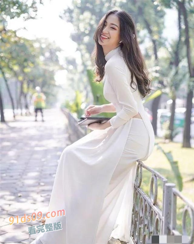 越南新生代女明星武氏英书私密照片被泄露，引发越南网友热议 图2