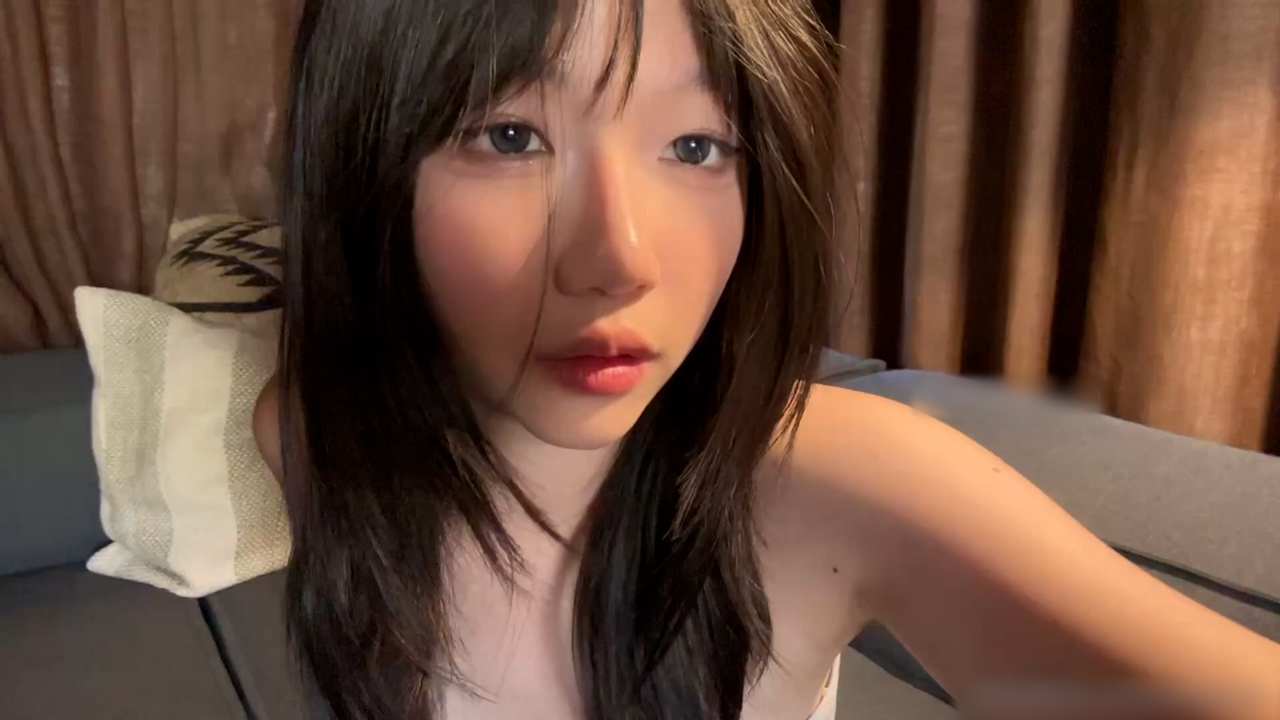 推特网黄女神 aryminh 最新自慰扣穴口交视频流出 粉嫩骚穴淫水泛滥