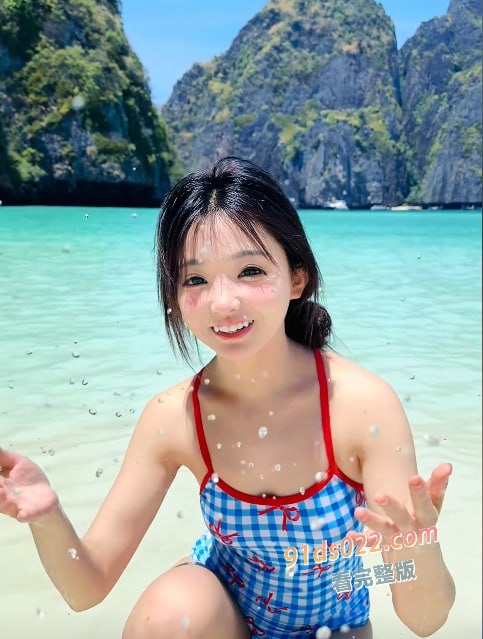 抖音网红 小昕ouo 最新重磅福利泄密 脸奶穴一起同框实锤 小小萝莉私底下这么淫荡！ 图2