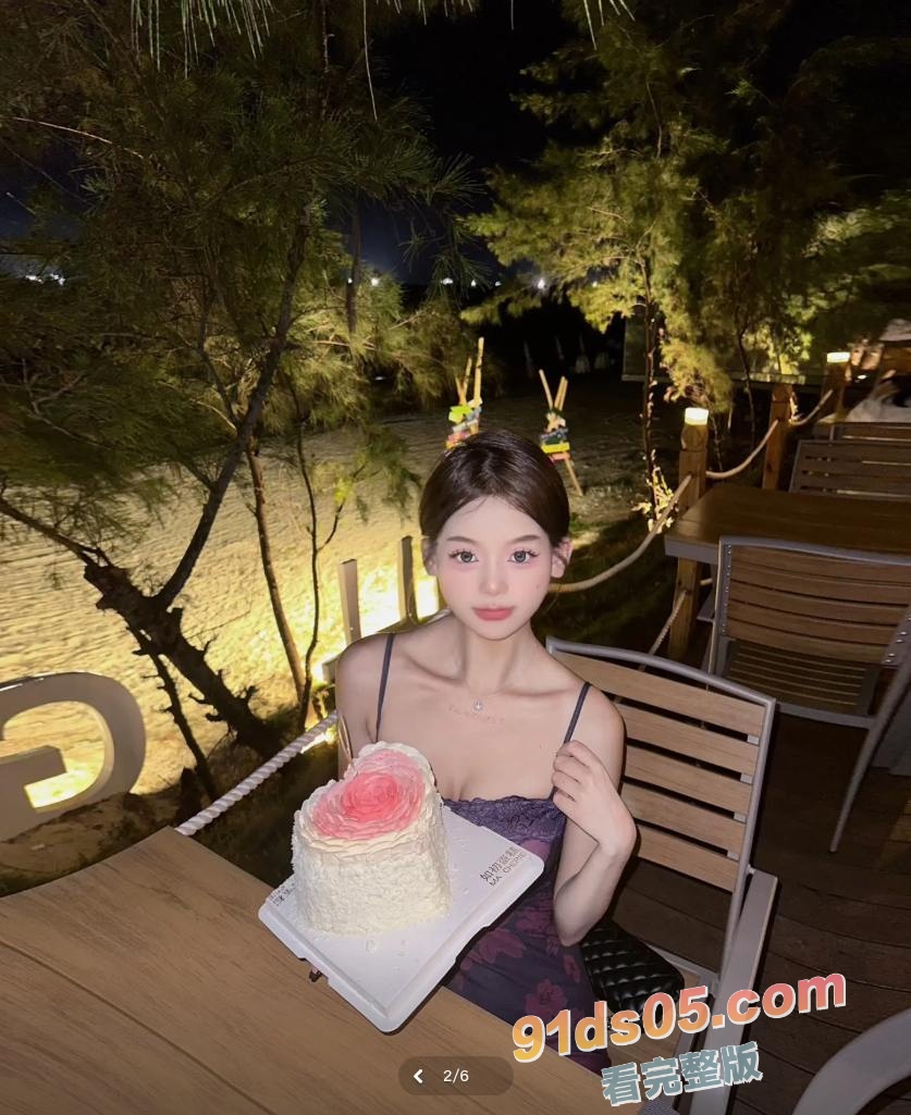 广东 东莞 夜场女DJ 刘晓露 恋爱期间出轨，经常圈老板们的钱遭金主曝光，18岁的小母狗有钱就能操！ 图4