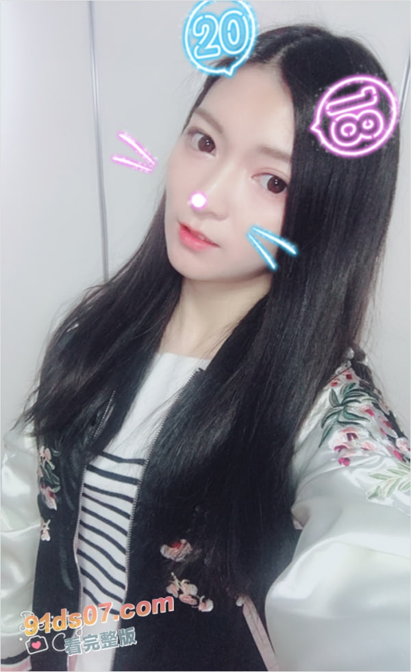声控系列～性感少妇声优跟随小说自慰！ 读到哪里演到哪里完美契合剧情 妩媚惑人的淫叫让人身临其境 图1