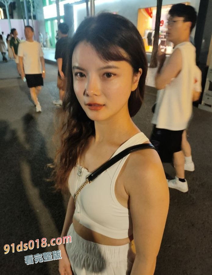 新婚不到一个月出轨，看着文静，但上了床就变骚逼母狗！ 图6