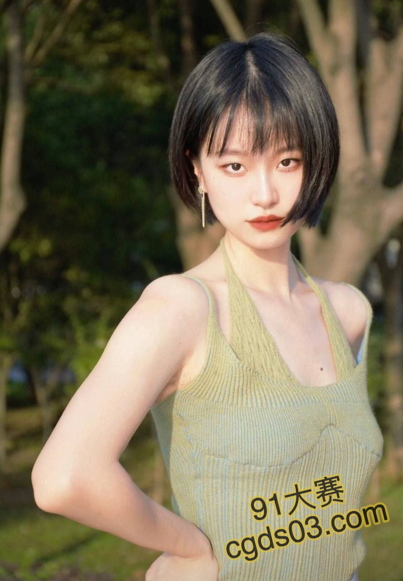 武汉中南财经政法大学 周芸芸 第一视角翘着肥臀任意爆操 爱了！ 图2