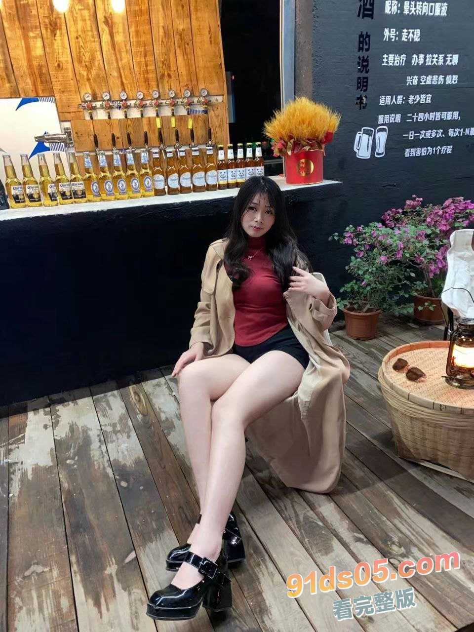 独家曝光三十岁红衣少妇主动送逼过程 勾引炮友出来玩就开房 被肉棒操的直呻吟！